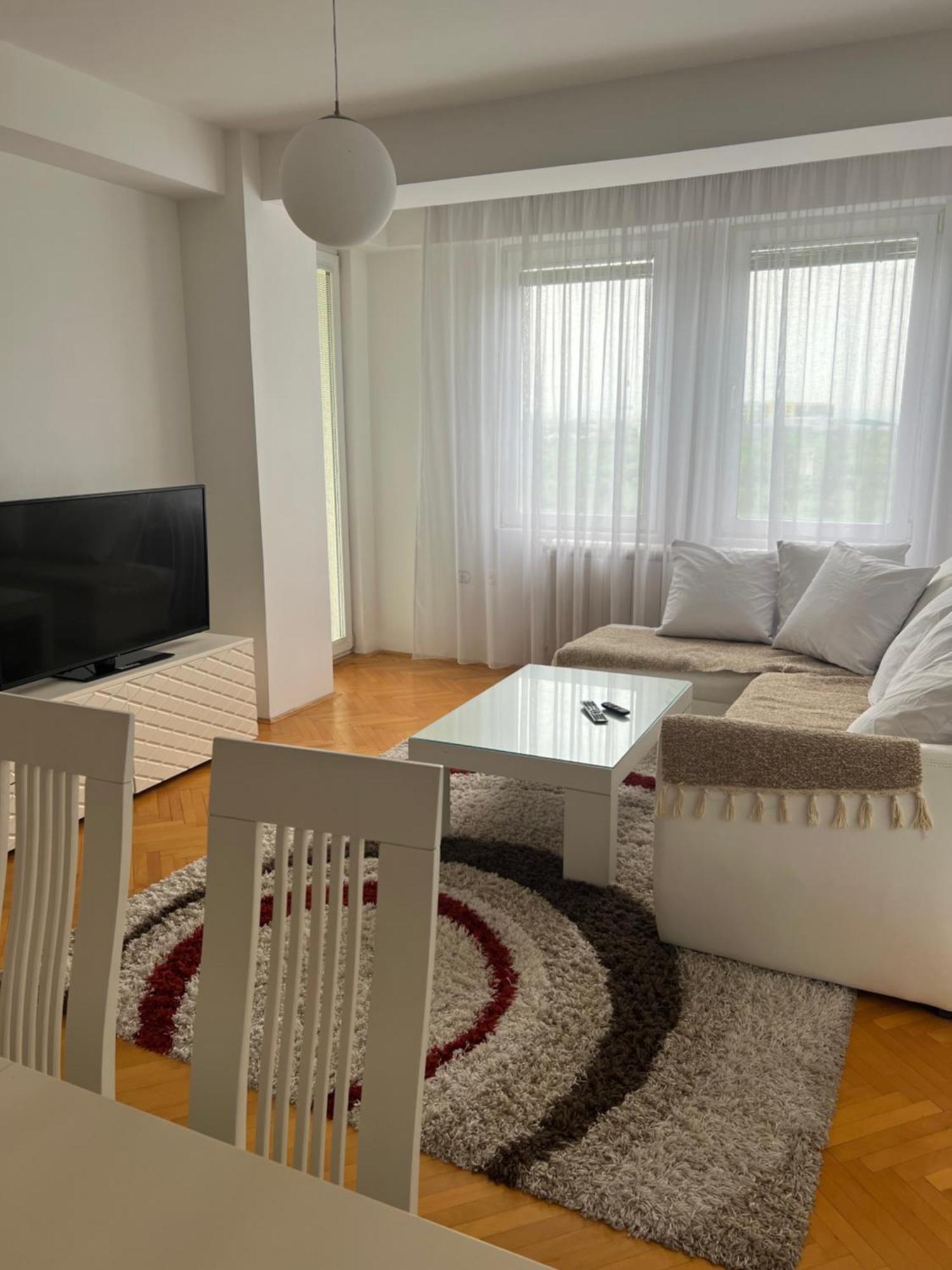 Karas Apartments スコピエ エクステリア 写真